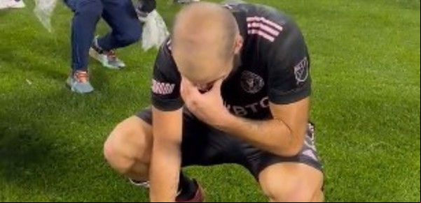 La emoción de Gonzalo Higuaín tras su último partido como futbolista profesional