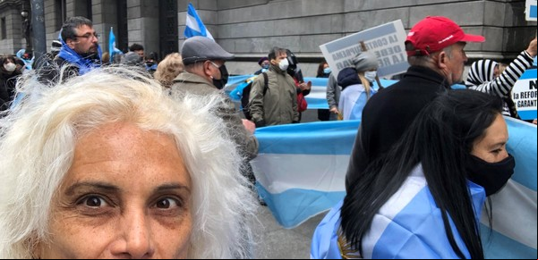 Se entregó y quedó detenida la hija del "Coco" Basile, integrante de Revolución Federal