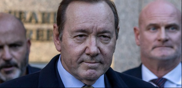 Con más cargos de agresión sexual, Kevin Spacey vuelve al cine