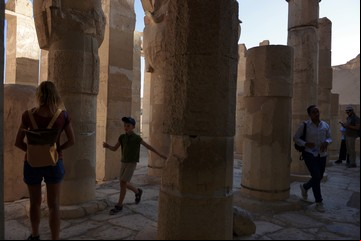 El cambio climático y el turismo erosionan las ruinas de Egipto