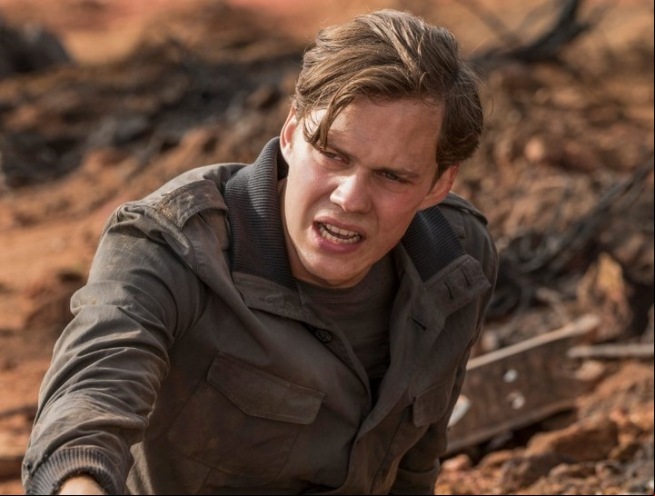 Bill Skarsgård es el hijo de Stellan Skarsgård, reconocido actor sueco.