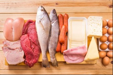 Los alimentos que tienen más proteínas que un huevo y puedes incorporarlos a tu dieta para adelgazar