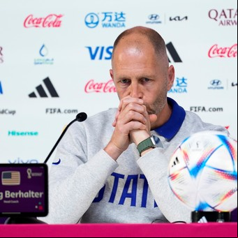 El entrenador de Estados Unidos pidió disculpas por la modificación de la bandera iraní en las redes de la federación
