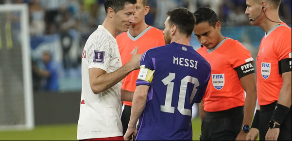 Lewandowski, rendido a los pies de Messi: "Está en primer lugar para el Balón de Oro por haber ganado el Mundial"