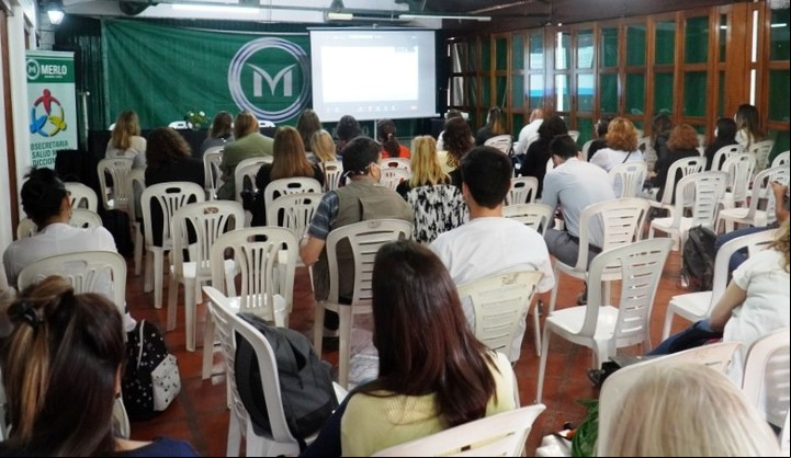 Una jornada con profesionales de salud mental organizada por la Comuna de Merlo: en el hospital provincial trabajará un equipo interdisciplinario.