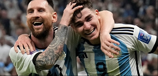 FIFA dio los candidatos al premio The Best, con Messi y Julián en la lista: ¿por qué Scaloni no figura como DT?