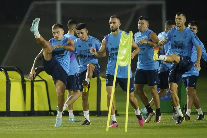 Los que no fueron titulares con Croacia trabajan con la mira puesta en la final. Foto: Fernando de la Orden / Enviado Especial