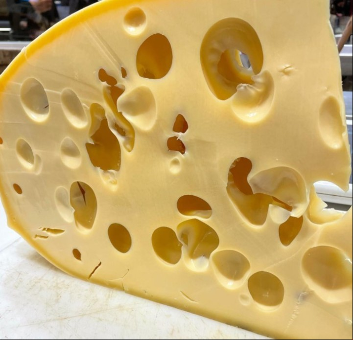 El gruyere, debilidad de muchos a la hora de la picada. Foto: @remocurador