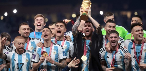 De Neymar a Ashton Kutcher y de Ricky Martin a Usain Bolt: estrellas internacionales felicitaron a Messi y Argentina por la Copa del Mundo