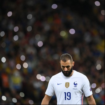 El representante de Benzema aviva la polémica: "Pudo haber jugado el Mundial desde octavos de final"