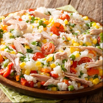 Ensalada de arroz con atún
