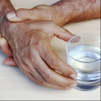 No todos los temblores son Parkinson: por qué pueden ocurrir y cuándo consultar
