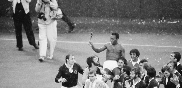 La historia del Cosmos: nacimiento, resurrección y mito del equipo que devolvió a Pelé a las canchas