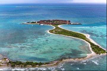 Cierran un remoto archipiélago de Florida tras la llegada de cientos de migrantes