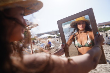 Comodidad, salud y bronceado: las claves de la bikini que se impone este verano