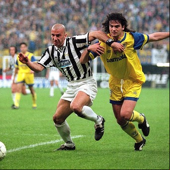 Murió el goleador Gianluca Vialli, símbolo del fútbol italiano en los 90