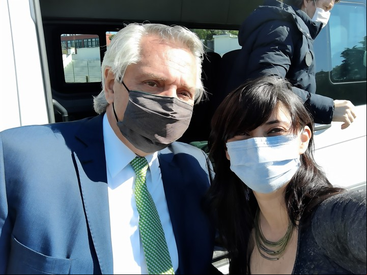 Greta Pena con Alberto Fernández. Es la nueva directora del Inadi.