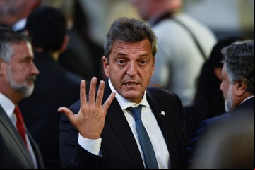 En el Gobierno hay preocupación y desconcierto y nadie se anima a hablar del dólar