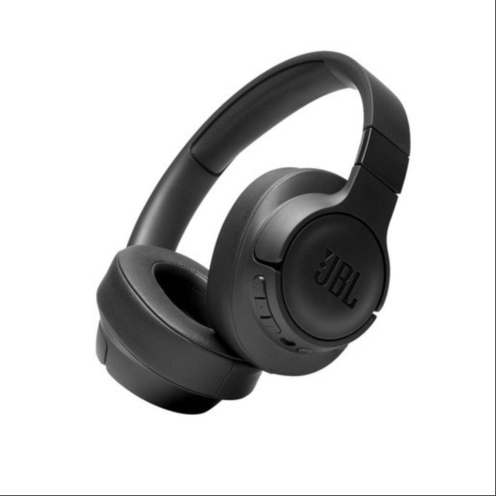 Incluye una batería que alcanza 35 horas de reproducción con la cancelación de ruido activa. Tiene Bluetooth y cable desmontable. $ 31.999.
