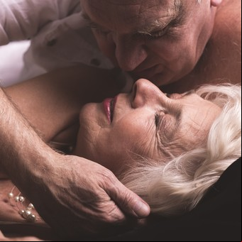Sexo en la tercera edad: 8 cosas que me hubiera gustado saber cuando era joven