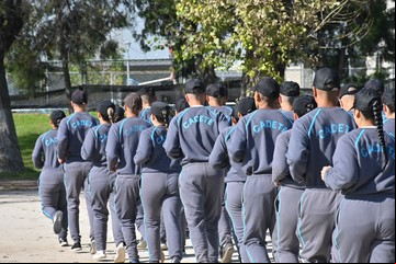 Buscan jóvenes para trabajar en la Policía de la Ciudad: qué exigen, cuánto pagan y cómo los forman