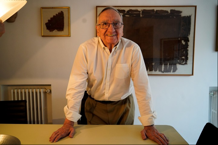 Guillermo González Ruiz recibió el premio Trayectoria del Fondo Nacional de las Artes