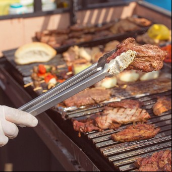Cómo elegir la parrilla ideal para hacer los mejores asados