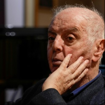 Daniel Barenboim asegura que su enfermedad no cambió su vida y dirigirá tres conciertos en Milán