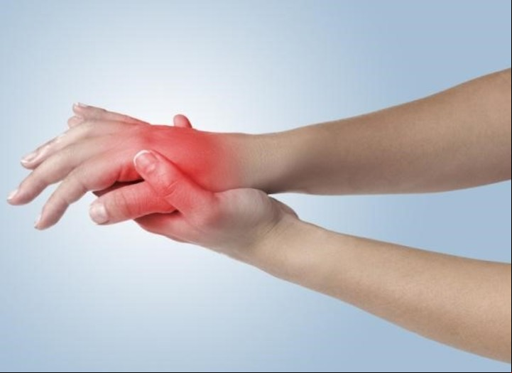 Las articulaciones son el punto en donde se unen dos o más huesos y están rodeadas por tejidos blandos como cartílagos, tendones y ligamentos.