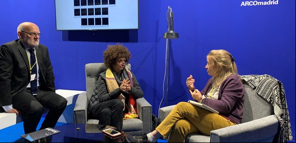 "Me gustar creer que el material con el que trabajo está vivo": quién es Andrea Ostera, la artista rosarina que los reyes de España quisieron conocer