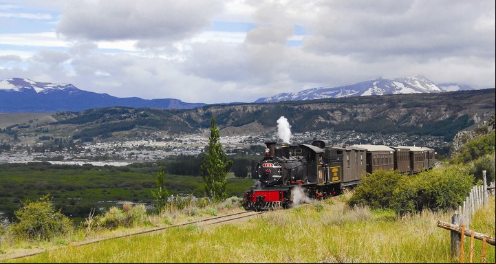 La Trochita, en su delicioso viaje desde Esquel hasta Nahuelpan. Foto Turismo de Esquel.