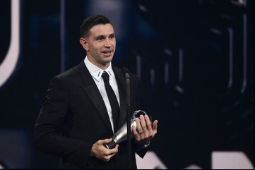 Premios The Best 2024, EN VIVO: Dibu Martínez ganó por segunda vez como mejor arquero; Messi y Scaloni perdieron ante Vinicius y Ancelotti