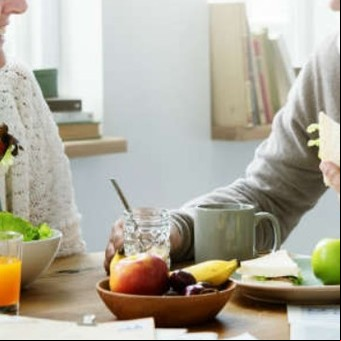 ¿Cuál es la mejor vitamina para consumir después de los 50 años?