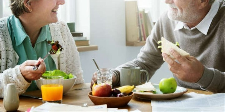 Hay vitaminas que se necesitan después de los 50 años.