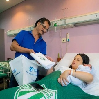 Fanático desde la cuna: abren una sala maternal futbolera para recibir a los bebés con los colores de un popular equipo argentino