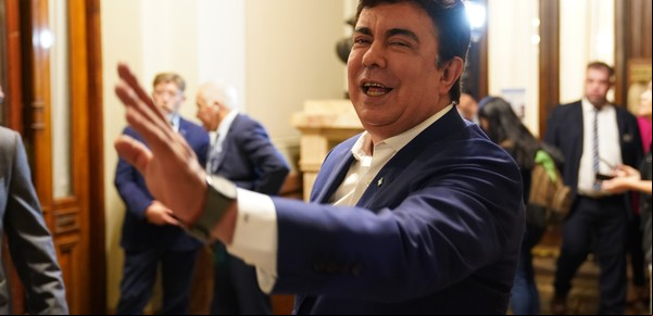 Fernando Espinoza va a juicio oral acusado de haber abusado sexualmente a una secretaria privada
