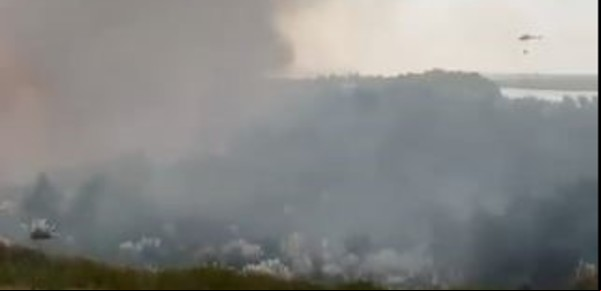 A una semana del apagón que afectó a medio país, otro incendio acechó a la central nuclear Atucha: denuncian que intentaron apagarlo con "una autobomba de los '60"