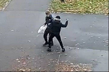 VIDEO: el brutal momento en que un inmigrante apuñala a un estudiante para que lo deporten