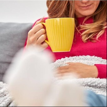 La infusión con hierbas para disminuir dolores menstruales