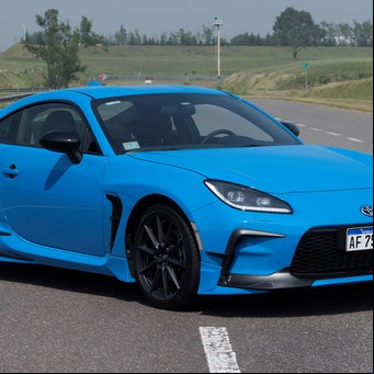 Análisis de la Toyota GR86: la cupé de vieja escuela que llega más picante que nunca