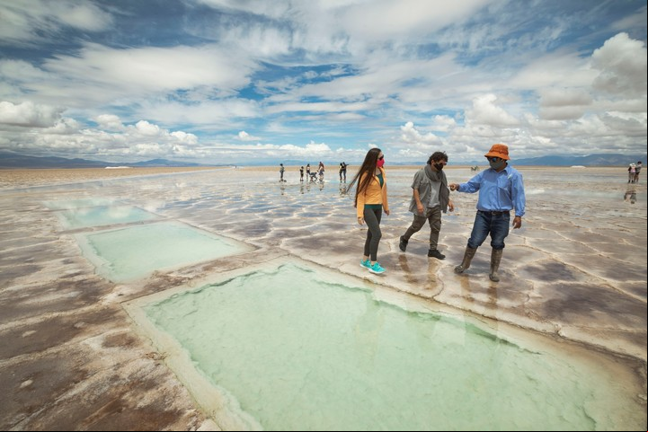 Los guías de las Salinas son mineros de sal. Foto Télam