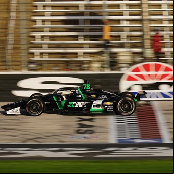 Canapino volvió a demostrar su talento y firmó un magnífico debut en los "óvalos" de la IndyCar