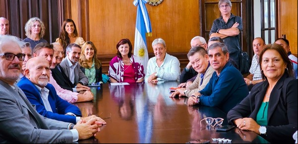 Los metalúrgicos cerraron un acuerdo salarial de 42,6% por tres meses y una suma fija de $ 60.000