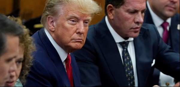 Detrás del procesamiento de Donald Trump, la derecha ve a un villano conocido: George Soros