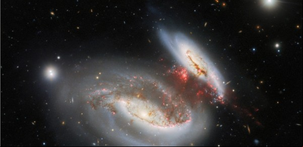 Captan la colisión de dos "galaxias Caramelo" a 180 millones de años luz