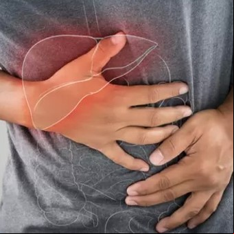 Las 4 bebidas para tomar de noche y limpiar el hígado mientras duermes