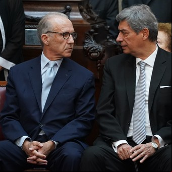 Crece el escándalo del espionaje ilegal: descubrieron otro teléfono trucho a nombre de Horacio Rosatti y uno de su colega Carlos Rosenkrantz