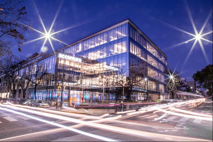 Al igual que el año pasado, Accenture lidera la tabla. Foto: Archivo.