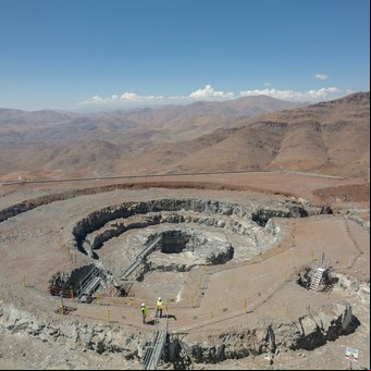 La proeza de crear un telescopio gigante en el cielo austral