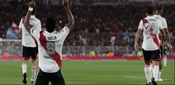 River: cómo hizo Demichelis para recuperar a Borja y por qué el colombiano no festejó su gol con el "colibrí"